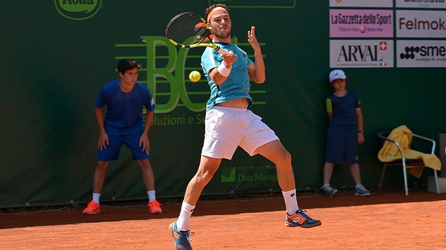 Cecchinato nei quarti a Milano. Volandri out