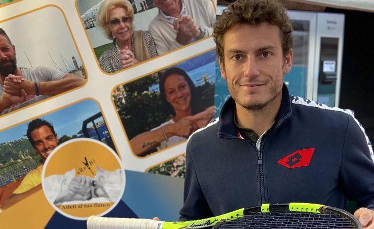 Le maglie del tennis italiano per la lotta contro il cancro