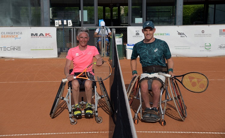 L'atleta di Active Sport Mariagrazia Lumini con l'australiano Finn Broadbent (foto Alessandro Paletti)