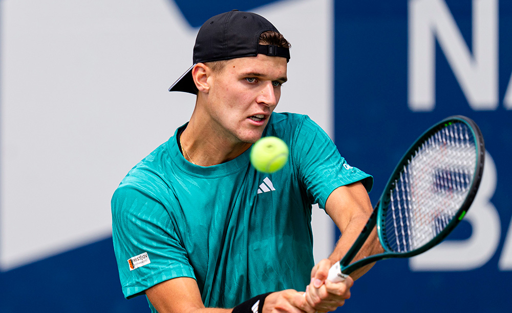 Roland Garros 2026: Medical timeout per Mensik contro Navone