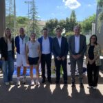I relatori della conferenza stampa di presentazione del Lexus Tolentino Open. Da sinistra: Roberto Lombardelli (vice presidente ASSM), Anastasia Konoplyova (Lexus Gruppo Di.Ba.), Marco Sposetti (presidente Tennis Tolentino), Elisabetta Cocciaretto (tennista n.3 d'Italia), Mauro Sclavi (sindaco Comune di Tolentino), Renzo Marinelli (consigliere Regione Marche), Fabio Luna (presidente CONI Marche), Alessia Pupo (vice sindaco e assessore allo sport Comune di Tolentino), Andrea Bolognesi (presidente FITP Marche)