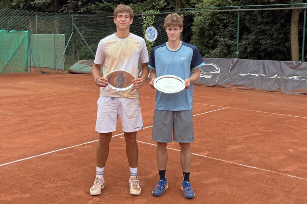 La new entry nel gruppo agonistico dell'Oltrepò Tennis Academy Michele Maniglia (a sinistra)