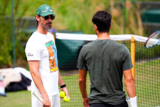 Juan Carlos Ferrero e Carlos Alcaraz - Foto PA Wire/PA Images / IPA