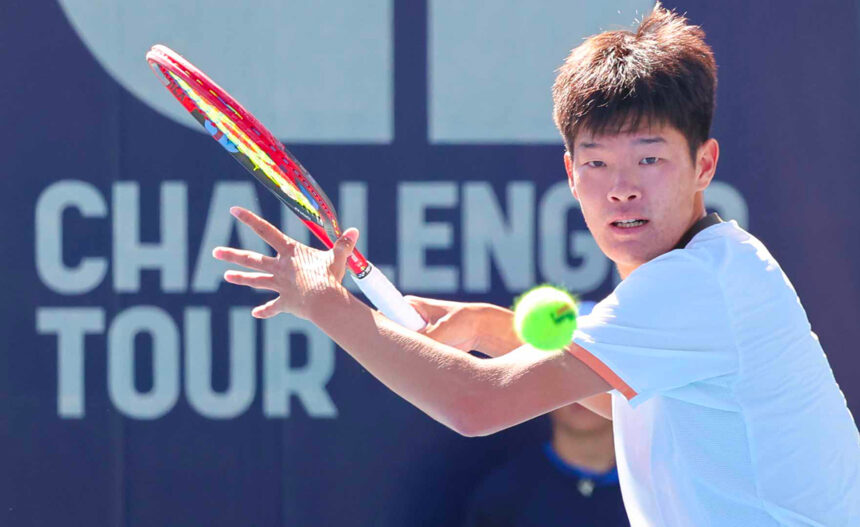 Il tennista americano Michael Zheng