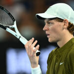 Jannik Sinner durante la semifinale di Melbourne contro Djokovic