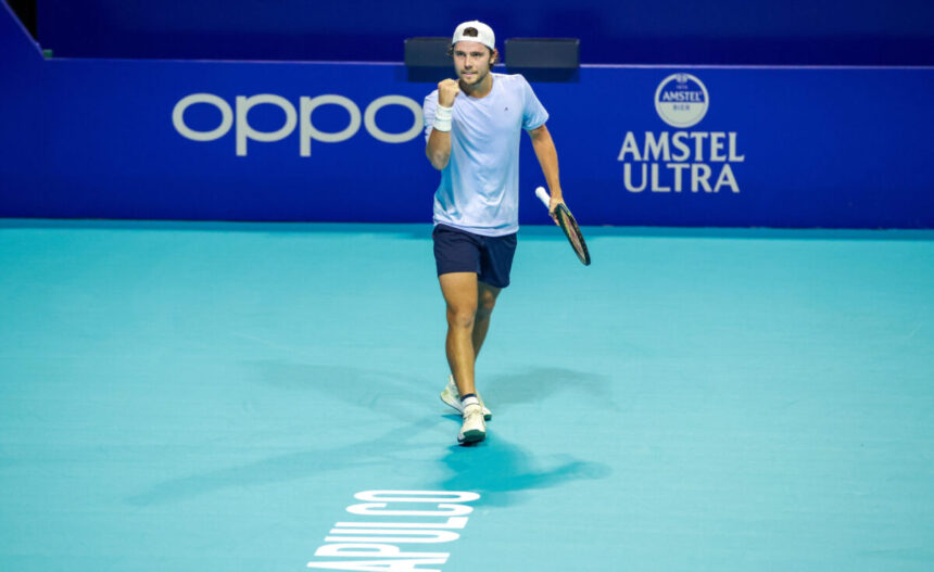 Aleksandar Kovacevic in azione nell'ATP 500 di Acapulco