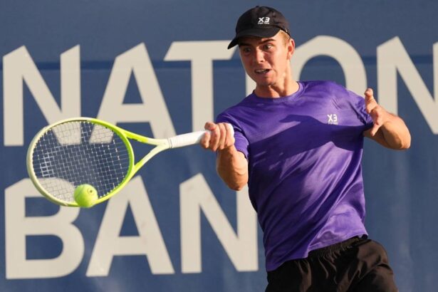 Dalibors Svrcina in azione nel Masters 1000 in Canada