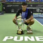Federico Cinà con il trofeo del Challenger di Pune