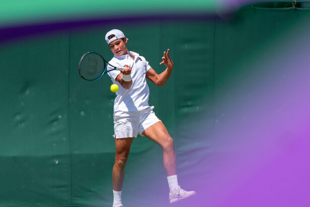 Luis Guto Miguel in azione a Wimbledon Junior del 2025