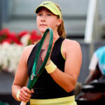 Mirra Andreeva ringrazia il pubblico a Madrid