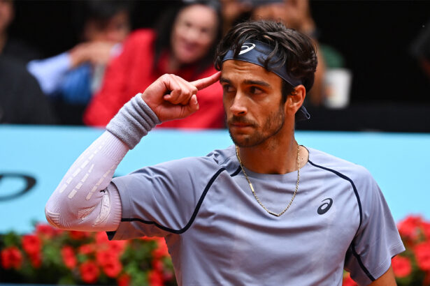 Lorenzo Musetti esulta a Madrid