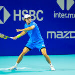 Adam Walton con il dritto all'ATP 500 di Acapulco