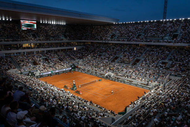 Il Philippe Chatrier al Roland Garros 2025 durante la sessione notturna