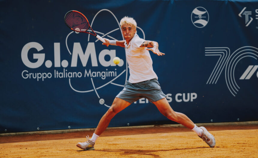 Pierluigi Basile con il dritto a Perugia