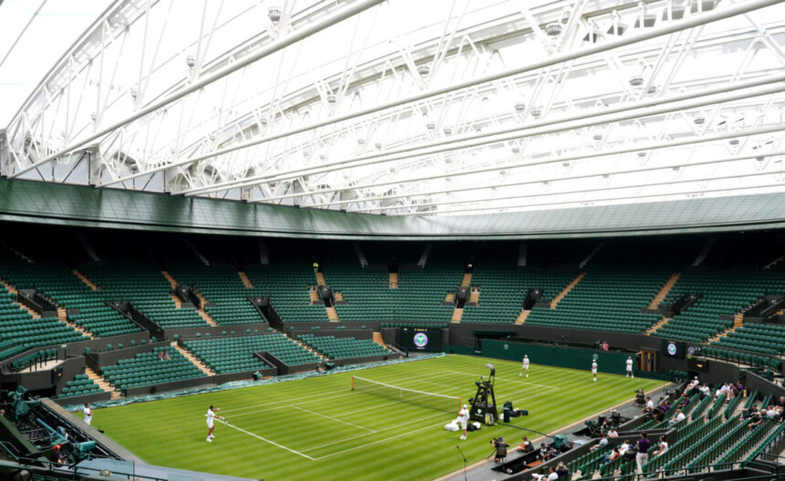 Jannik Sinner e Novak Djokovic si allenano a Wimbledon