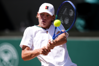 Cruz Hewitt sul rovescio