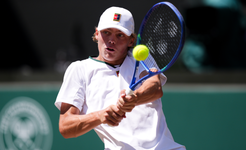 Cruz Hewitt sul rovescio