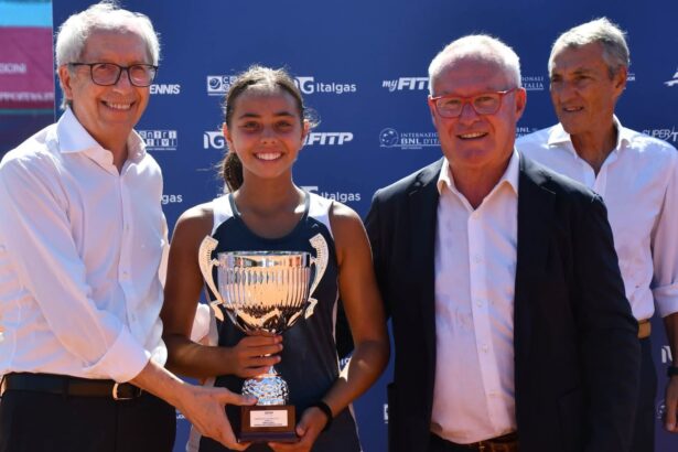 Olivia Conticello durante la premiazione dei Campionati Italiani Under 14